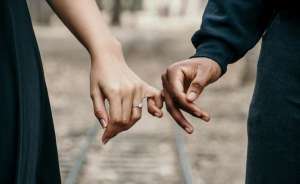 离婚律师怎么争取财产？离婚律师怎么争取财产权益